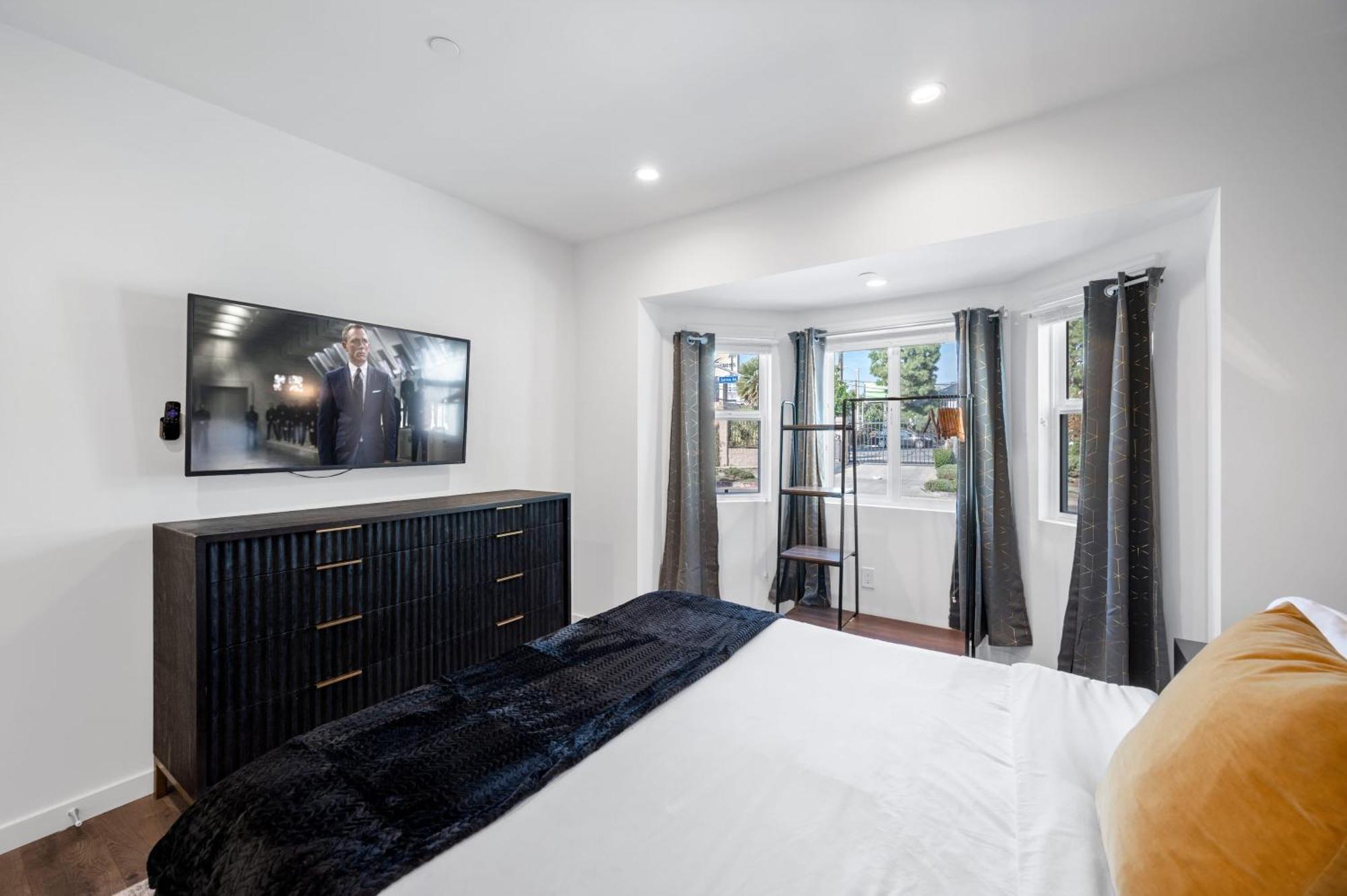 Art Deco By Avantstay 1920S Remodeled Bungalow Open Layout Courtyard Los Angeles Exterior photo